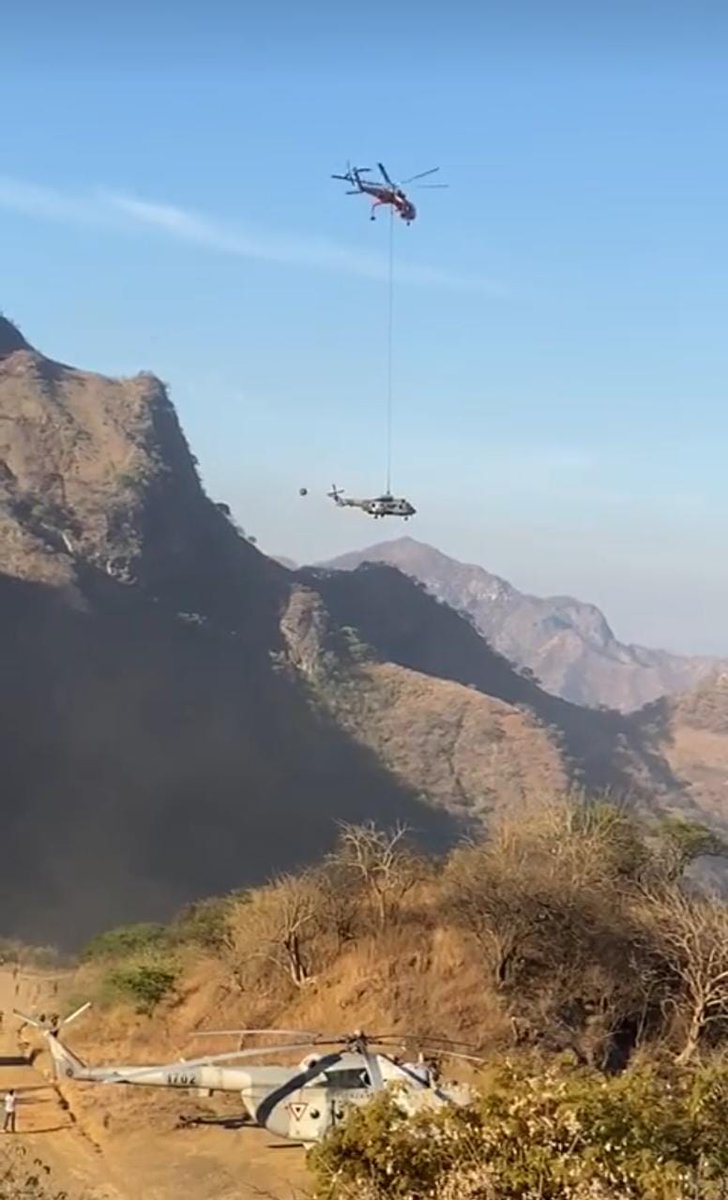 vic_tigre's tweet photo. Dejaré esto por aquí, sin palabras, sin descripción, solo para el disfrute visual.
Sikorsky S-64F Skycrane
#FAM https://t.co/PeCCcKRrpR