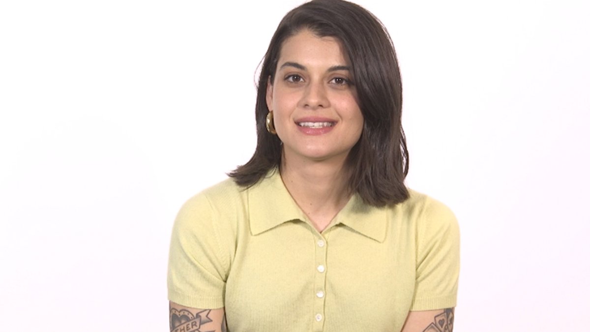 Sofia Black-D'Elia on Single Drunk Female and The Mick dlvr.it/SpWG27