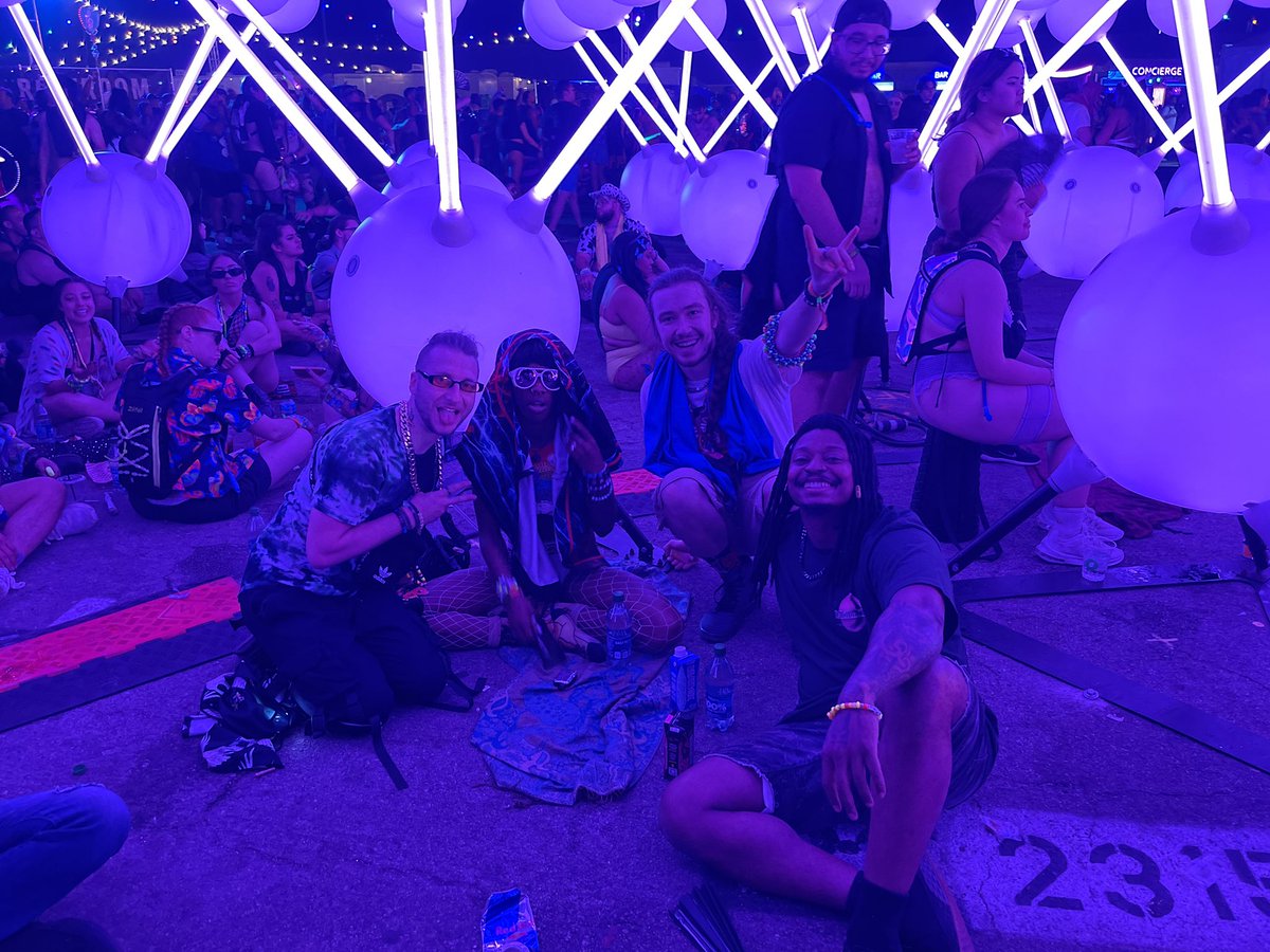 CamoronCary's tweet photo. EDC 2023 in the bag! What a weekend❤️ https://t.co/4AKC8SCGPL