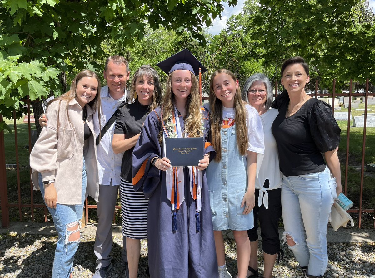 bchambers1's tweet photo. High school graduation today. Three down, one to go! I’m sure proud of #3. And I’m so grateful for #MountainCrest! https://t.co/pIYzgcTLwr
