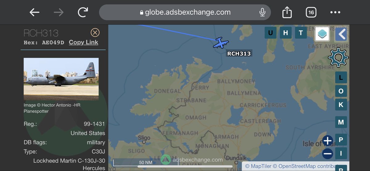 TheSnoopySnoop's tweet photo. Pair of late night arrivals for EGAA as Snoops slips in to his PJ’s
#RCH345 light trail
#RCH313 following
#avgeek #planespotting https://t.co/kHAWuLM3hL