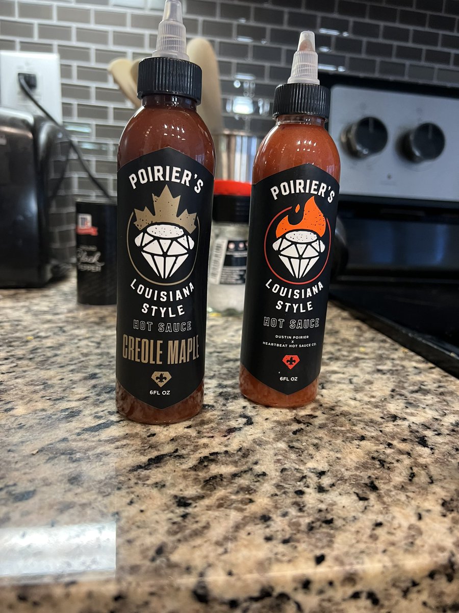 JakeSeber's tweet photo. @DustinPoirier  🔥🔥🔥🔥🔥 https://t.co/V1YTfCWZJj