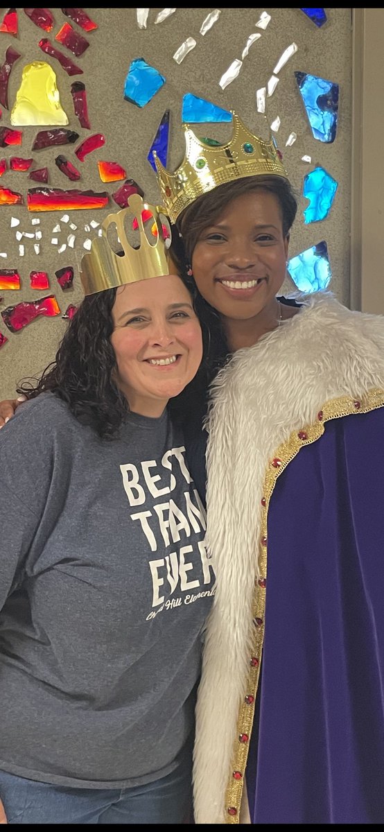 Antoinette Day (@antoinetteday16) on Twitter photo We celebrated our “queen” with a bittersweet send off. #ChapelHillChamps will miss her dearly, but know she will do amazing things for <a href="/NKCSchools/">NKC Schools</a>. <a href="/EnjoliAvila/">Dr. Enjoli Avila</a> you are an inspirational person. I cherish my years with you & can’t wait to see your impact on our district. ❤️ We celebrated our “queen” with a bittersweet send off. #ChapelHillChamps will miss her dearly, but know she will do amazing things for <a href="/NKCSchools/">NKC Schools</a>. <a href="/EnjoliAvila/">Dr. Enjoli Avila</a> you are an inspirational person. I cherish my years with you & can’t wait to see your impact on our district. ❤️