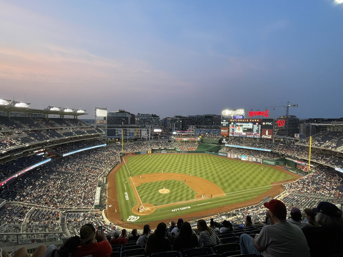 Ah, it’s a #baseballsky