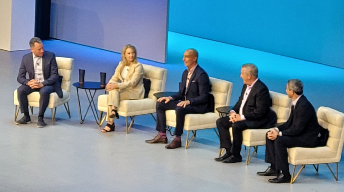 Dell leaders <a href="/deniseemillard/">denise millard</a> <a href="/JohnByrneCSO/">John Byrne</a> <a href="/BillScannell2/">Bill Scannell</a> and @DMajdalaniDell gathered at #delltechGPS to emphasize their ongoing commitment to winning with <a href="/DellTechPartner/">Dell Technologies Partners</a> regardless of economic conditions. #Iwork4Dell