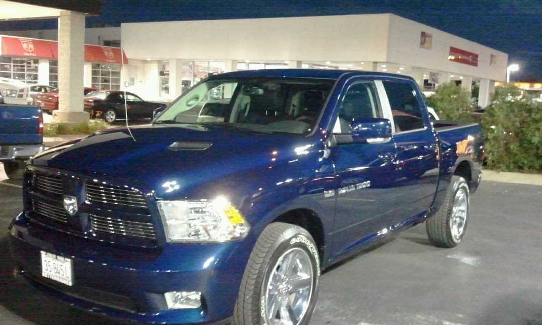 aconcialdi's tweet photo. @heatherlynnoh RAM had the most truck for the money when I bought new in 2012. The tricked out F150 is really nice but expensive. I had a new 2006 F150 XLT and it was struggling to tow my boat. The RAM towed the same boat no sweat at all. https://t.co/a6yHAFUtCA