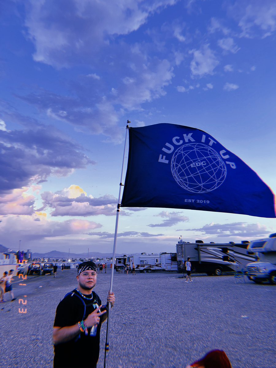 TitOTrejO54's tweet photo. What a great weekend! Till next time EDC ✌🏽🎡🎆 #EDCLV #EDC2023 https://t.co/MDM4QCrx9w
