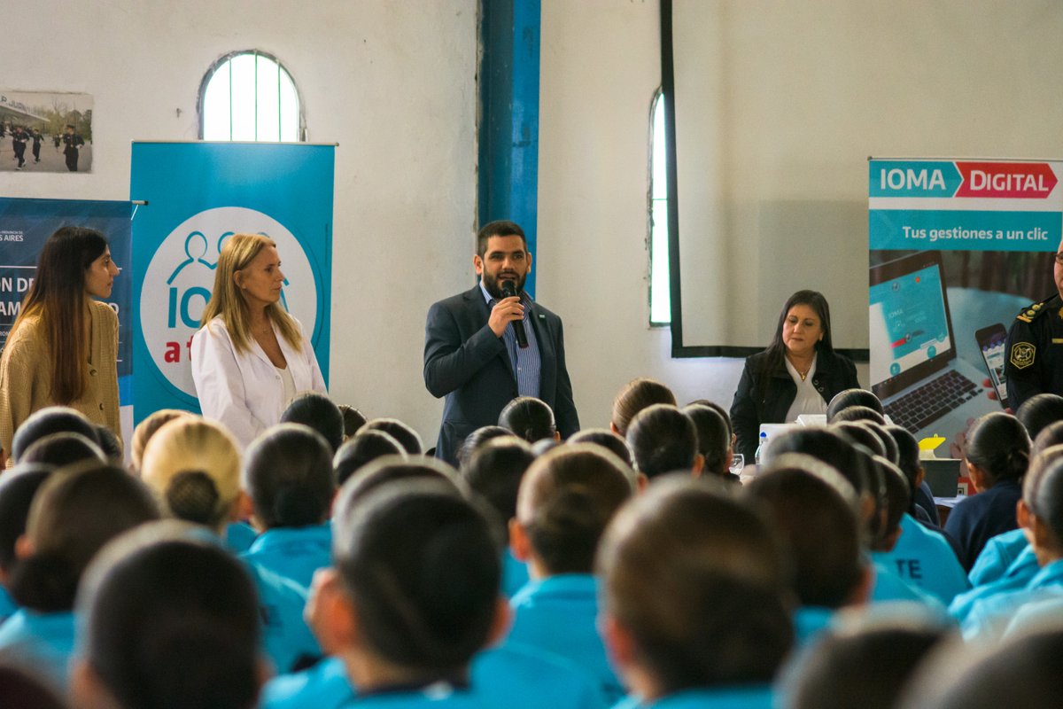 👮 Hoy estuve en la Escuela de Policías “Juan Vucetich” acompañando la jornada promo preventiva destinada a más de 800 policías en formación, por el día mundial del #Melanoma. 
Desde IOMA cuidamos a aquellos que con vocación de servicio trabajan a diario por cada bonaerense 💪
