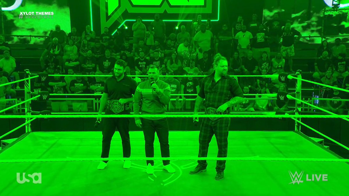 Why do the Gallus boys have a green light!?🟢 #WWENXT