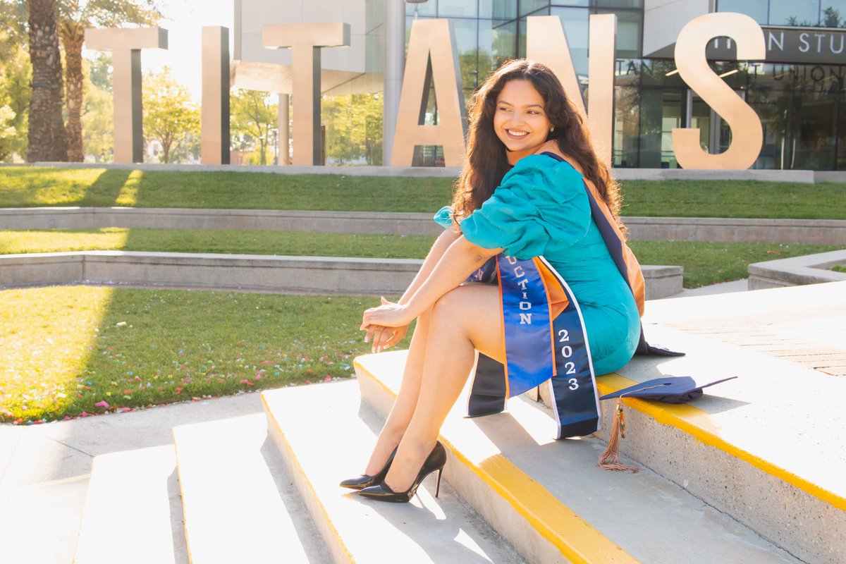 _dorisday's tweet photo. Doris Henriquez Cardoza, M.S.A 🎓

Earlier this year I became part of the top 8% of Latina women holding a Master degree - Master’s in Science in Accountancy and tomorrow I’ll be celebrating with my friends &amp; family on commencement! 

Thank you God! 
#firstgen #accounting https://t.co/cVDTD5gOsl
