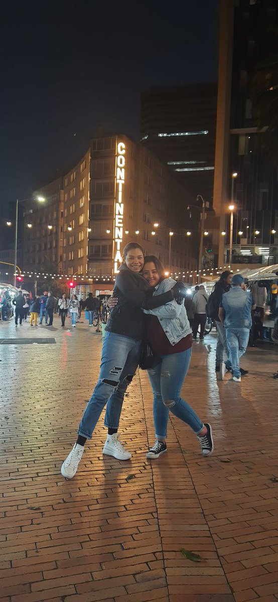 Auricelissg's tweet photo. @Lbll_20 Y yo a ti, mi reina! https://t.co/5v8WUJPwaN