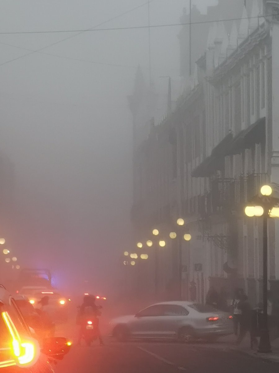 #ULTIMAHORA 🔴 | Así luce el centro histórico de la Ciudad de Puebla, de reporta intensa nube de ceniza.
#Fuerzamedios
#ExpresionesRadio 
#Popocatepetl 
#CenizaVolcanica