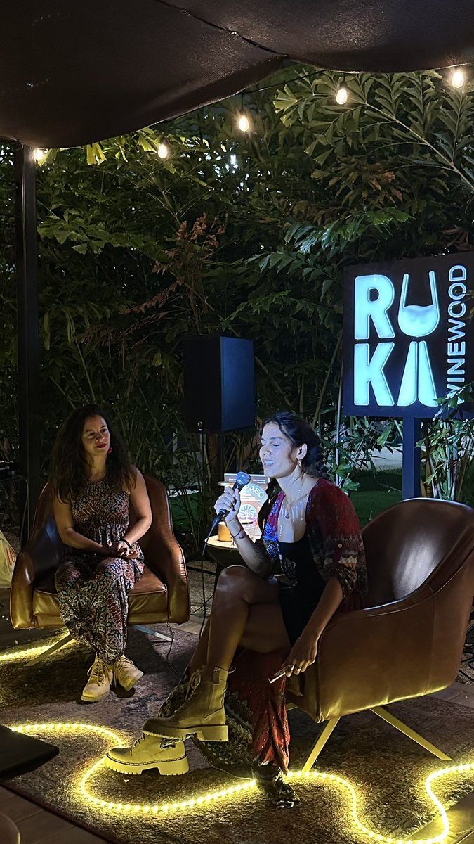 superama_'s tweet photo. Esta noche apoyando a mis amadas @claugalean_ y Valentina en su evento ASÍ PASÓ 🎤✨ #storytelling #miamievents https://t.co/EZn94kJl3P