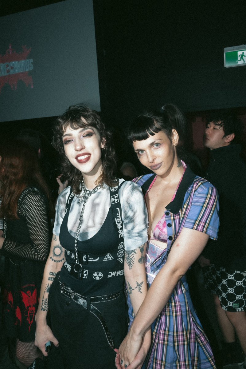 SIDECHAINS tweet media