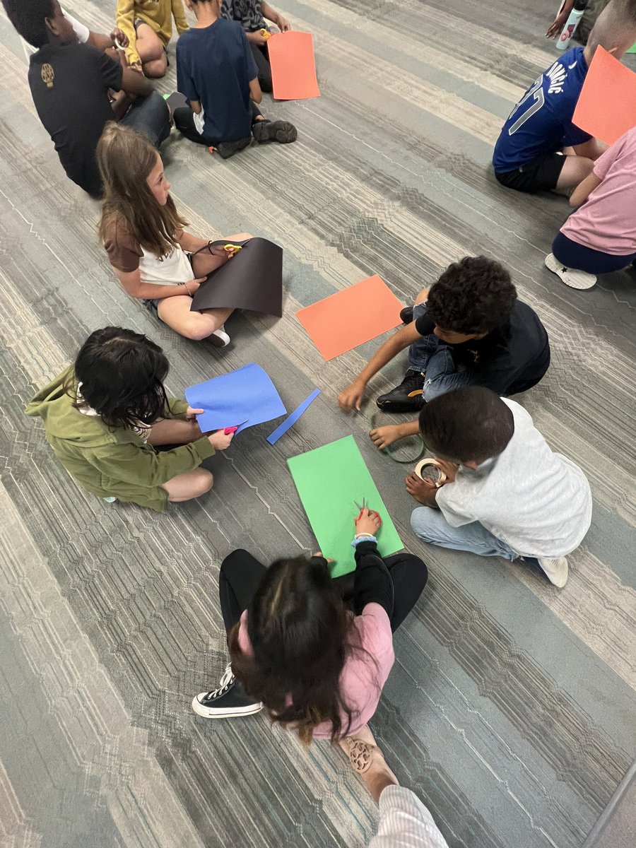 You can’t spell STEAM without TEAM! 🦊💜 Our cubs did a great job using collaboration, persistence, & the engineering process to create the longest paper chains & popsicle stick rollercoasters during our STEAM Station Day! 🔨🚧 @FoxKISD @kitacombs @KleinISD