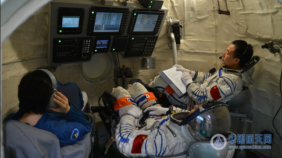 Shenzhou-16 is the first of a new batch production of six Shenzhou spacecrafts which see improvements including more domestically produced hardware and a modern dashboard 
(In picture is Shenzhou-9 training)