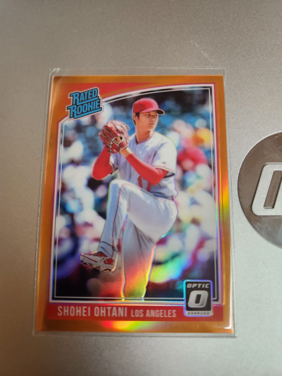 Vol_4xRiffs's tweet image. Hey hobby peeps I had a card go missing out of a bubble mailer i sent to @Trader101Card 
Please keep an eye out if you see this ohtani numbered to 103/199 pop up anywhere. 
Likes and rts appreciated 
It went missing in washington @MrKdub If you can help spread the word