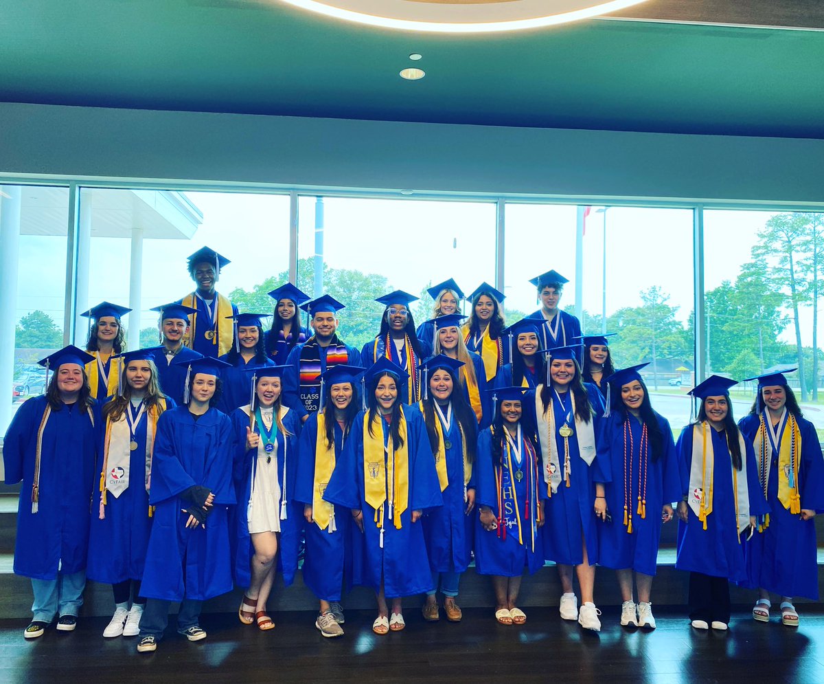 One of our favorite events…celebrating our alumni! Way to go Class of 2023! #matzkeproud #ahhcc