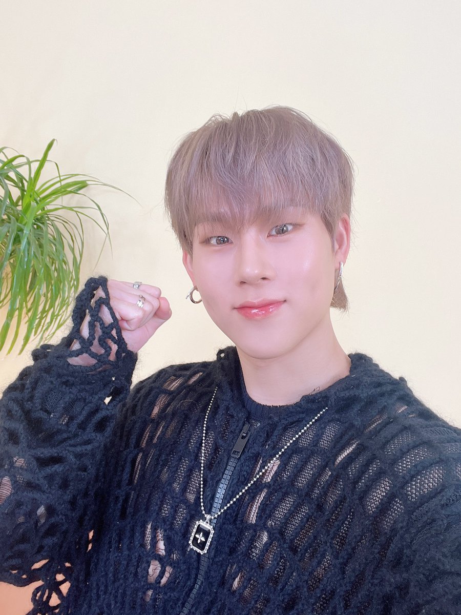 MonbebeGT's tweet photo. @OfficialMonstaX [TRAD 💛]

[JOOHONEY] ahora
Mi viaje de libertad ha comenzado✨
Vamos Monbebes!!!!! https://t.co/EAhonblBDo