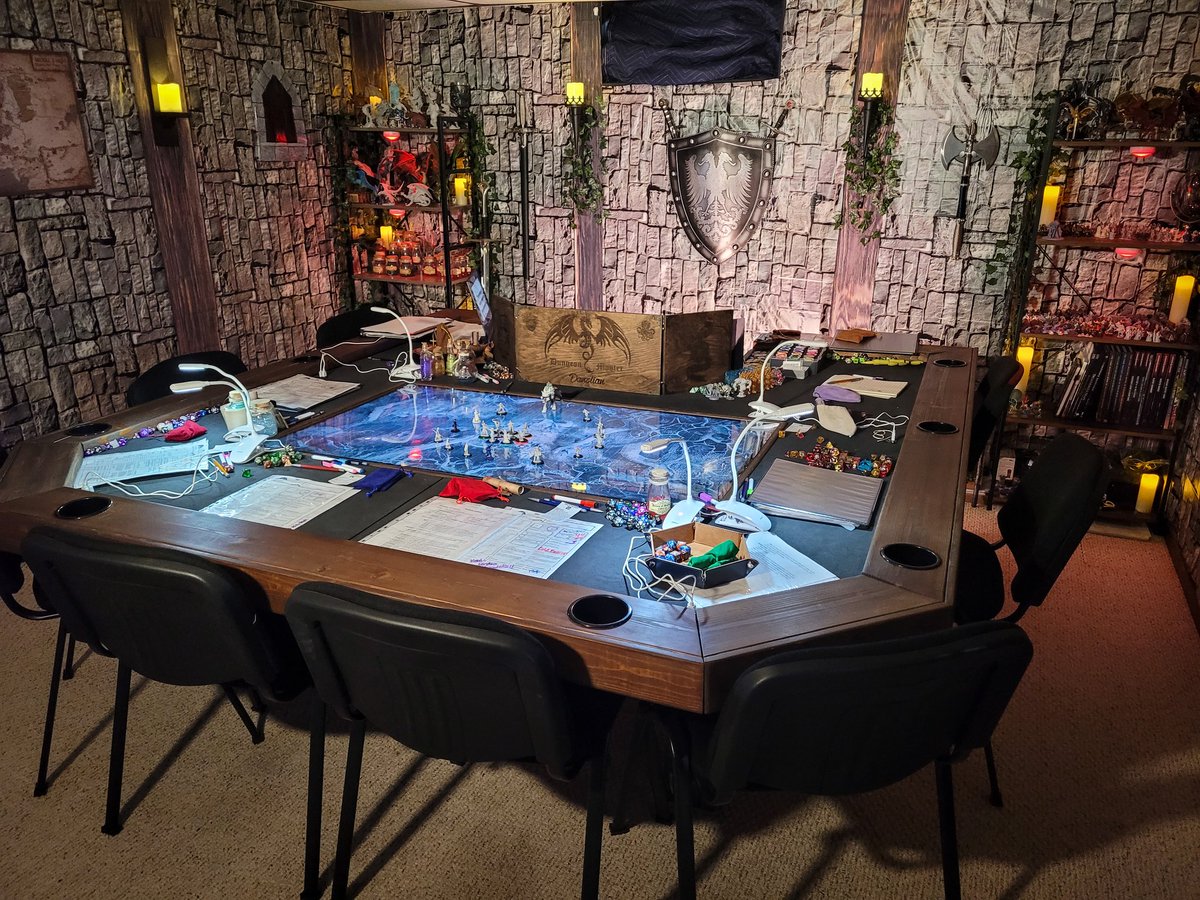 danzlianthedm's tweet photo. How do you play d&d?
#table #dndtable #dndsession #adventure #dungeonsanddragons #dnd #dungeonmaster #rpg #fantasy #gaming https://t.co/QEtNI2oyuA