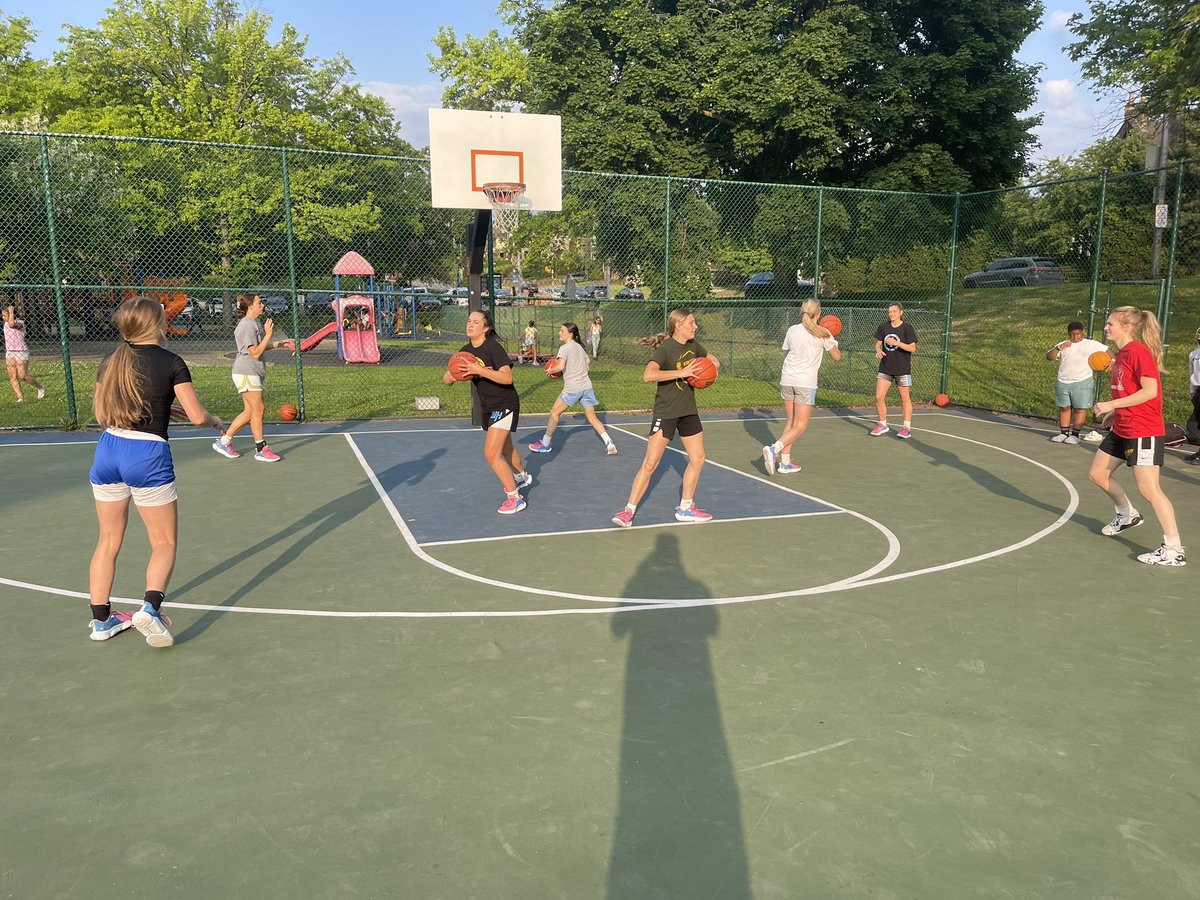 Back at it at after a super live weekend <a href="/SelectEventsBB/">Select Events Basketball</a> Atlantic City Showcase…Mellon Park is our new home court! <a href="/WPABruinsAAU/">WPABruinsAAU</a>