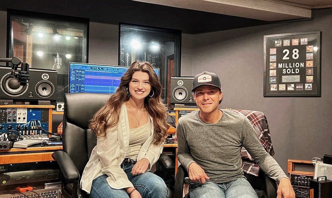 bryan_white's tweet image. My family and I are rooting for you tonight @gracewestmusic!! Proud of you!! Go get em!! #TeamBlake #TheVoice @NBCTheVoice