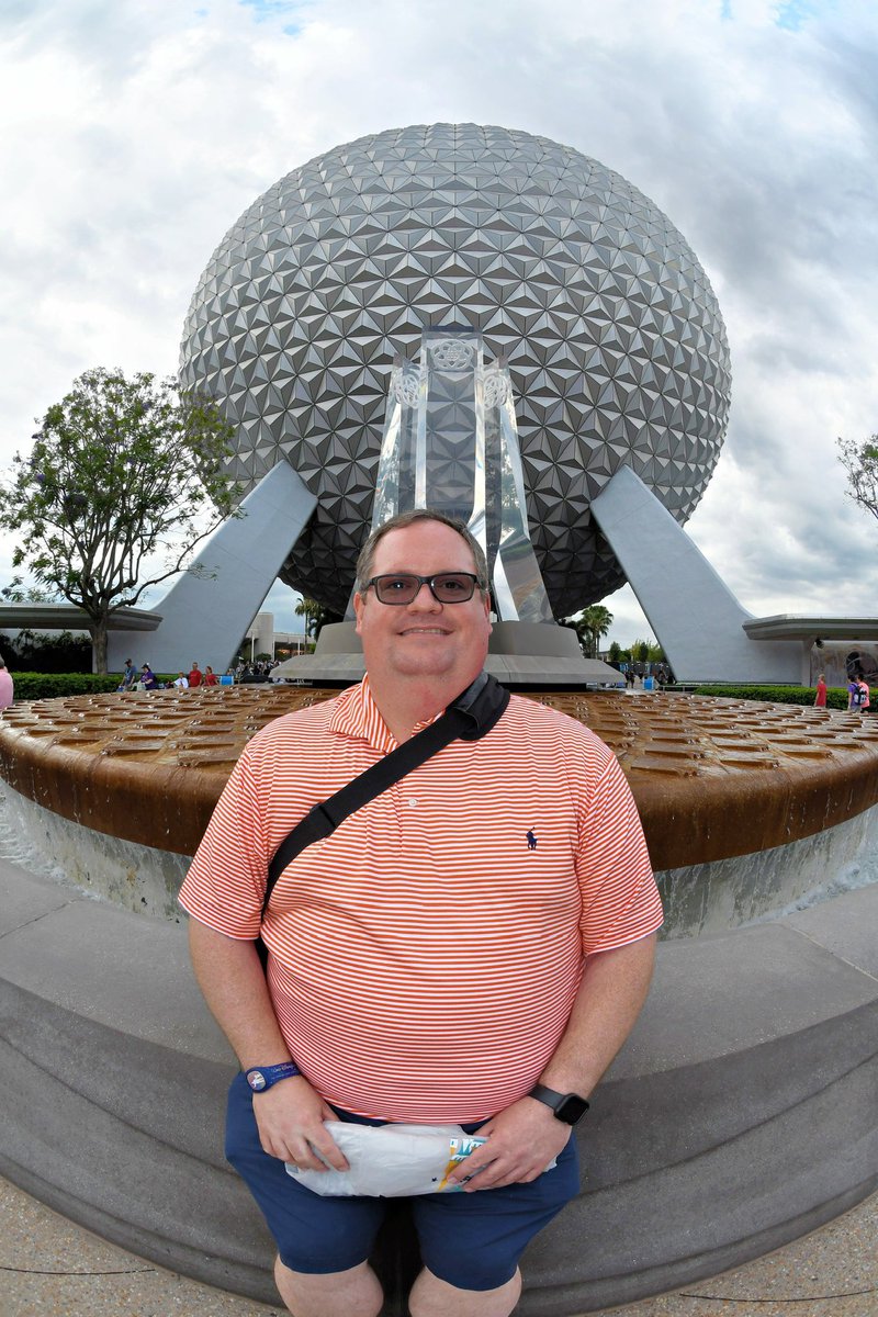 adam_ap_wdw's tweet image. Before, during, and after Garden Rocks concert series at Epcot last night. #Epcot #Disney #WaltDisneyWorld #WDW