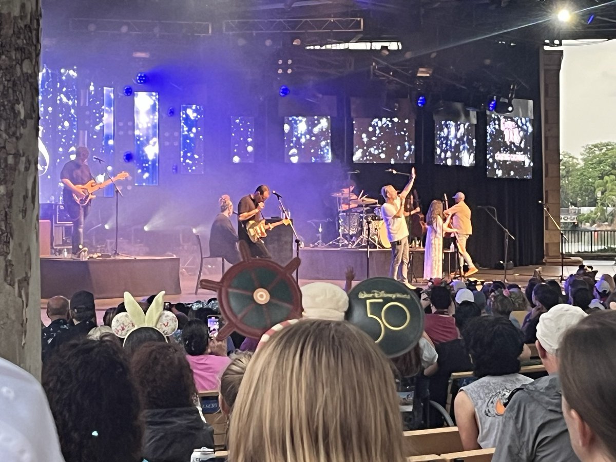 adam_ap_wdw's tweet image. Before, during, and after Garden Rocks concert series at Epcot last night. #Epcot #Disney #WaltDisneyWorld #WDW