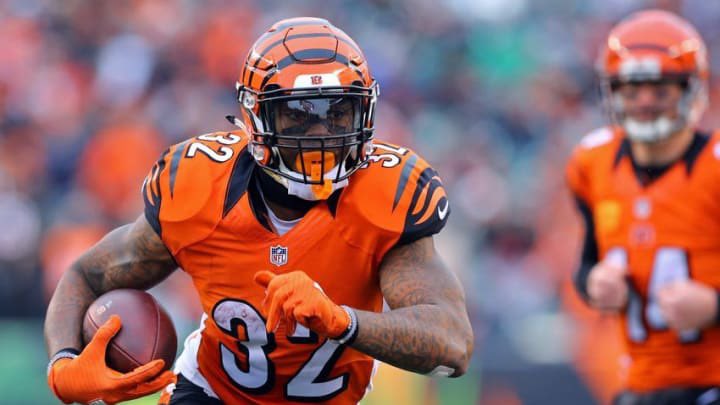 MLFootball's tweet photo. BREAKING: Former #Bengals and #Patriots standout running back Jeremy Hill has announced his retirement from the #NFL due to injuries;

“Unfortunately due to the injuries I sustained September 9, 2018, I will no longer be pursuing my career in professional football, that’s right I’m retiring from the game that we all love so dearly, it’s been one hell of a journey and I wouldn’t have been close to enjoying it without my family specifically my Mother, my coaches and all the great teammates I was blessed to play with. Now the fun part of life starts for me but in the mean time I will be doing everything in my power to help the next generation in our game so we all can continue to enjoy our great sport for decades to come.”

Hill led the #NFL with 11 rushing touchdowns in 2015 and rushed for 
1124 yards as a rookie, but in 2018 he tore his ACL and has not played in the league since. 

Best of luck @JHilly3327, hope you enjoy retirement!!!