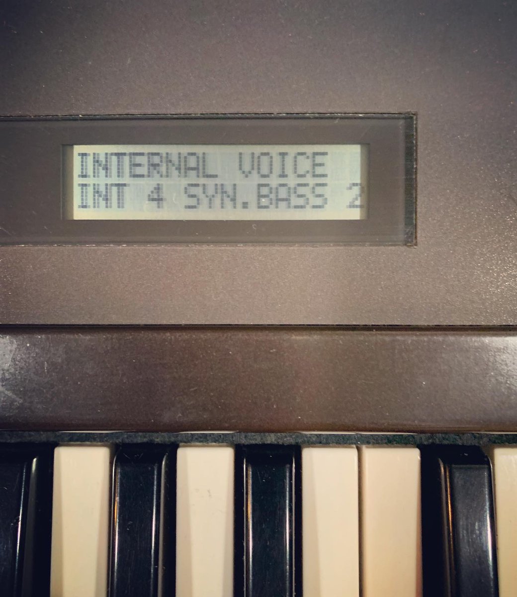 borauslusoy's tweet image. A synth collection is never complete without a DX7. #yamahadx7 #synthesizers #fmsynthesis #synthwave #musicproduction