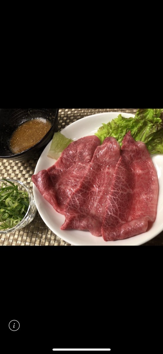 TOKUsaikou's tweet photo. ミスジ（三筋）で焼きしゃぶ。
これ、ヤバいと思います https://t.co/vhqFHLW7TR