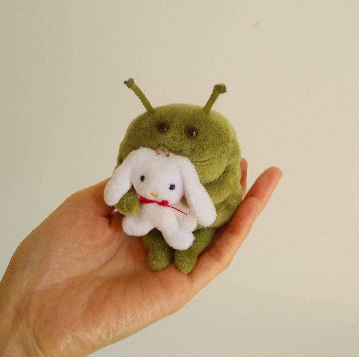 datsu_msg8's tweet photo. 「ウサチャン ダイジ✨」
#datsu #ハンドメイド #ぬい撮り #ぬいぐるみ https://t.co/3x4y4j1lnc