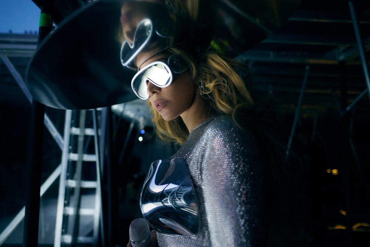 BeyLegion's tweet photo. ￼ 🤍🪩

🎫 https://t.co/gQt79tz5wy #RENAISSANCEWorldTour https://t.co/i4NSAoHxdh