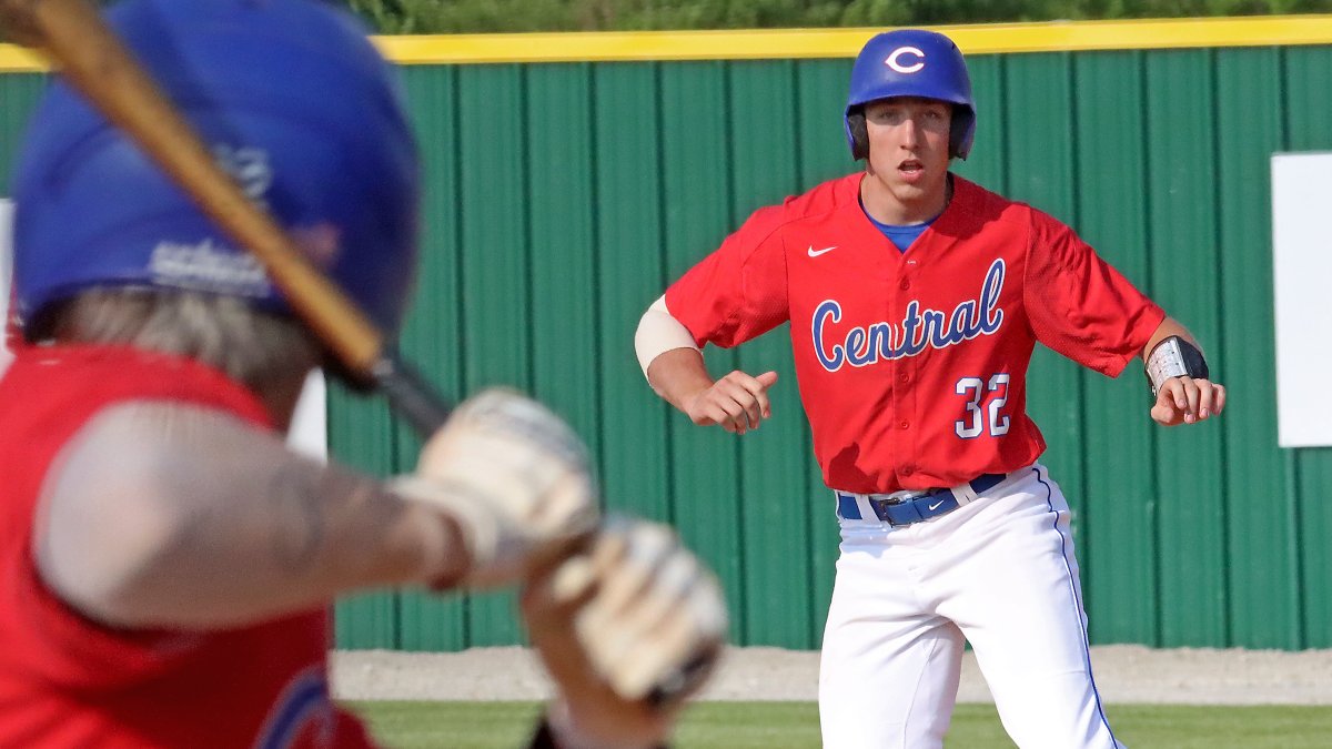 11TH REGION BASEBALL
Final from Richmond ...
Lexington Catholic 7, Madison Central 4
Parker Mullins - 4-for-4, 3B, 2R
Gunnar Rhodus - 2-for-4, R, RBI
Daniel Bauer - 2-for-4, 2B, RBI
Nick Pietromonaco - 2-for-3
Indians finish season at 26-10
<a href="/MCHS_Baseball/">Madison Central Baseball</a>