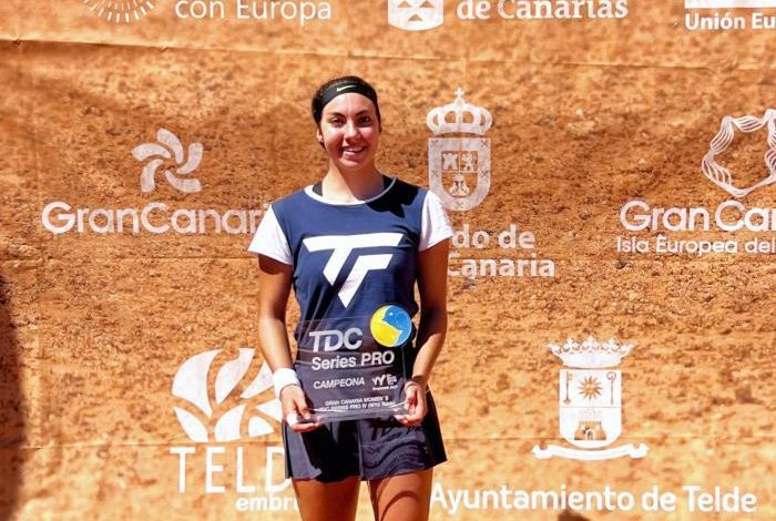Paula Arias: «Cuando algo no te aporta nada bueno, te planteas si merece la pena».

La tenista abulense busca una temporada sin lesiones tras tres años y medio de calvario

industriadeltenis.com/paula-arias-cu…