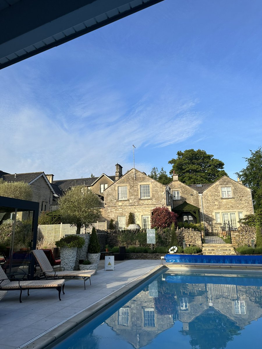 Good Morning 🌞

May your day start well &amp; end even better✨

Love , The Spa Team x