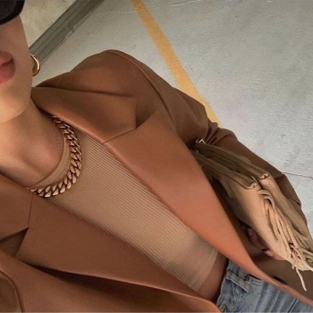 Life is too short to wear boring outfits.💯🎉
#happiness #love #happy #life #motivation #selflove #inspiration #positivevibes