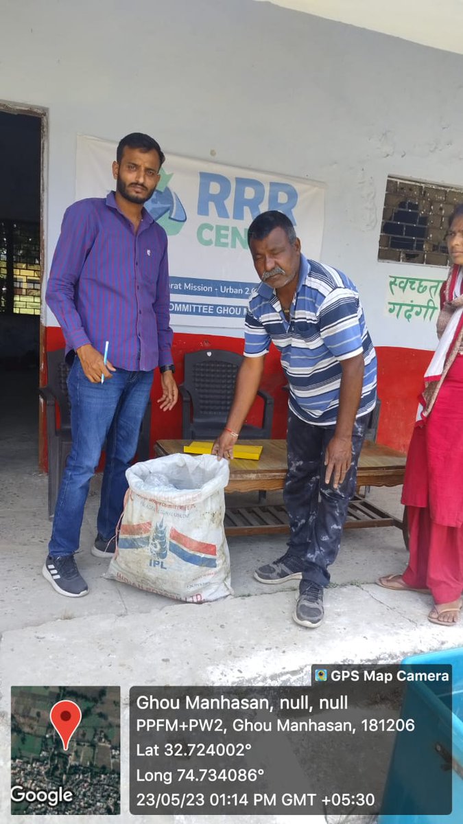 Peoples of GHOUMANHASAN ULB come farward and donate CLOTH,BOOKS and Plastic Items in RRRs centre.
#DCJAMMU
#DULBJAMMU
#PMOIndia 
#MoHUA