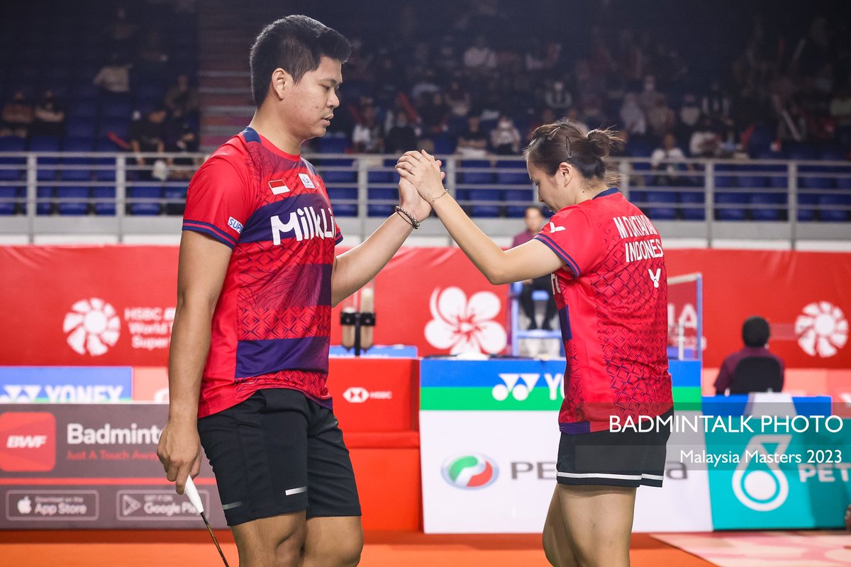 BadmintonTalk's tweet photo. Ayo PraMel! Rebut game ketiga!

#BadmintalkPhoto #MalaysiaMasters2023 #PMM2023 https://t.co/pBxSp49TWi