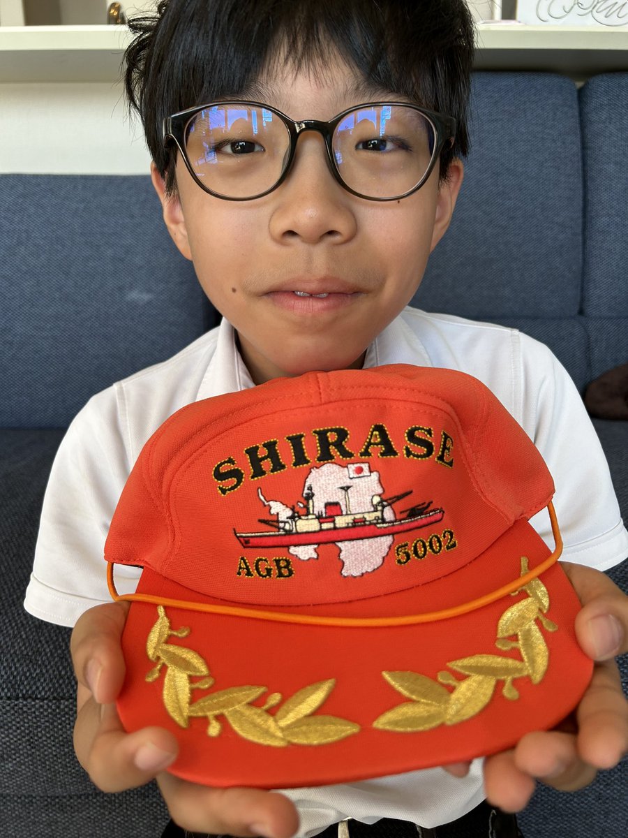 kintarou_himago's tweet photo. テレビ朝日さん宛に、
しらせが好きな一朗太君へ。と帽子とタイピンが届きました。
見た事がない色の帽子です🥹
(詳しい方はわかるのかな💦)
是非、お礼を、、と住所を聞いていただいてますが、連絡が無いので本当にお気持ちで送っていただいたのかもしれません。
本当に、
ありがとうございます。 https://t.co/QurWJAYewK