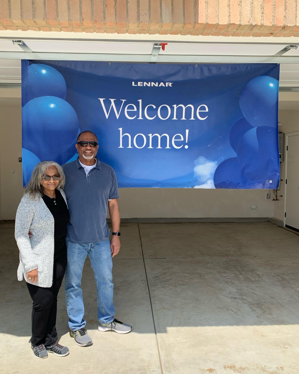Congratulations to this beautiful family on their new Skylark home! Happy homeowners just make our day ✨🏘️
.
.
.
#House #HouseGoals #BeautifulHomes #HomeSweetHome #SD #HappyHomeowners #iLoveLennar