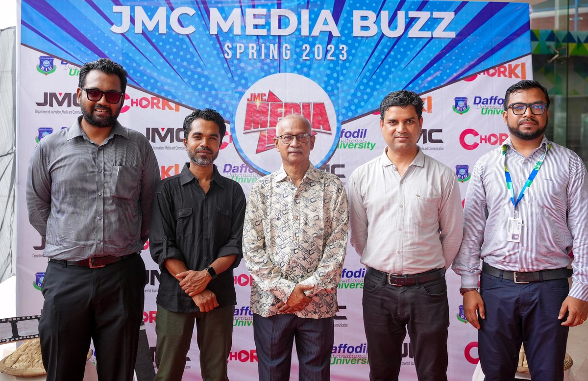 jmc_mediabuzz's tweet photo. Here are the podium-grabbers of the National Photography Contest! ๐ธ
๐ฅ Champion: Md. Imran Parvez
๐ฅ First Runner-up: Solayman Hossain
๐ฅ Second Runner-up: Asma Humayura
#JMC #DIU #JMCMediaBuzz ๐ https://t.co/XPspmuLXV3