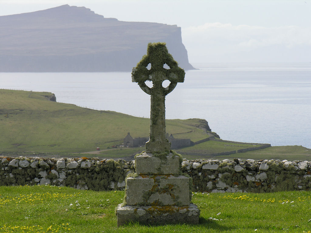 UndisScot's tweet photo. The graveyard at Trumpan Church, on the Isle of Skye's Waternish Peninsula, the scene of a bloody clan massacre in May 1578. In the battle that followed the MacLeods are said to have unfurled their famed Fairy Flag. More pics and info: https://t.co/v2UwpZkYJj https://t.co/gRAhzkQ2Qn