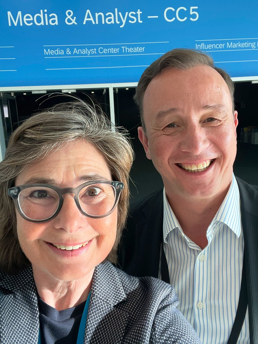 Reunion mit <a href="/Kroker/">Michael Kroker</a> at #SAPSapphire in Barcelona- und liebe Grüße zurück <a href="/ThomasKuhn/">Thomas Kuhn 👨🏼‍🚒 #FlattenTheCurve</a> …schön, dass wir uns schon so lange kennen!!