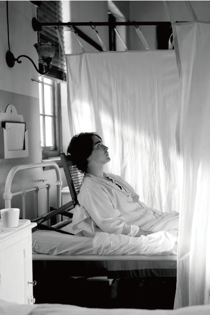 <더 폴: 오디어스와 환상의 문> 일단 주인공이 리페이스. <더 셀> 감독의 정신나간 영상미는 말할 것도 없고, 촬영중 하반신 마비가 와 모든 것을...