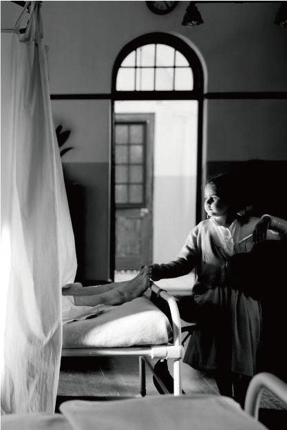 <더 폴: 오디어스와 환상의 문> 일단 주인공이 리페이스. <더 셀> 감독의 정신나간 영상미는 말할 것도 없고, 촬영중 하반신 마비가 와 모든 것을...