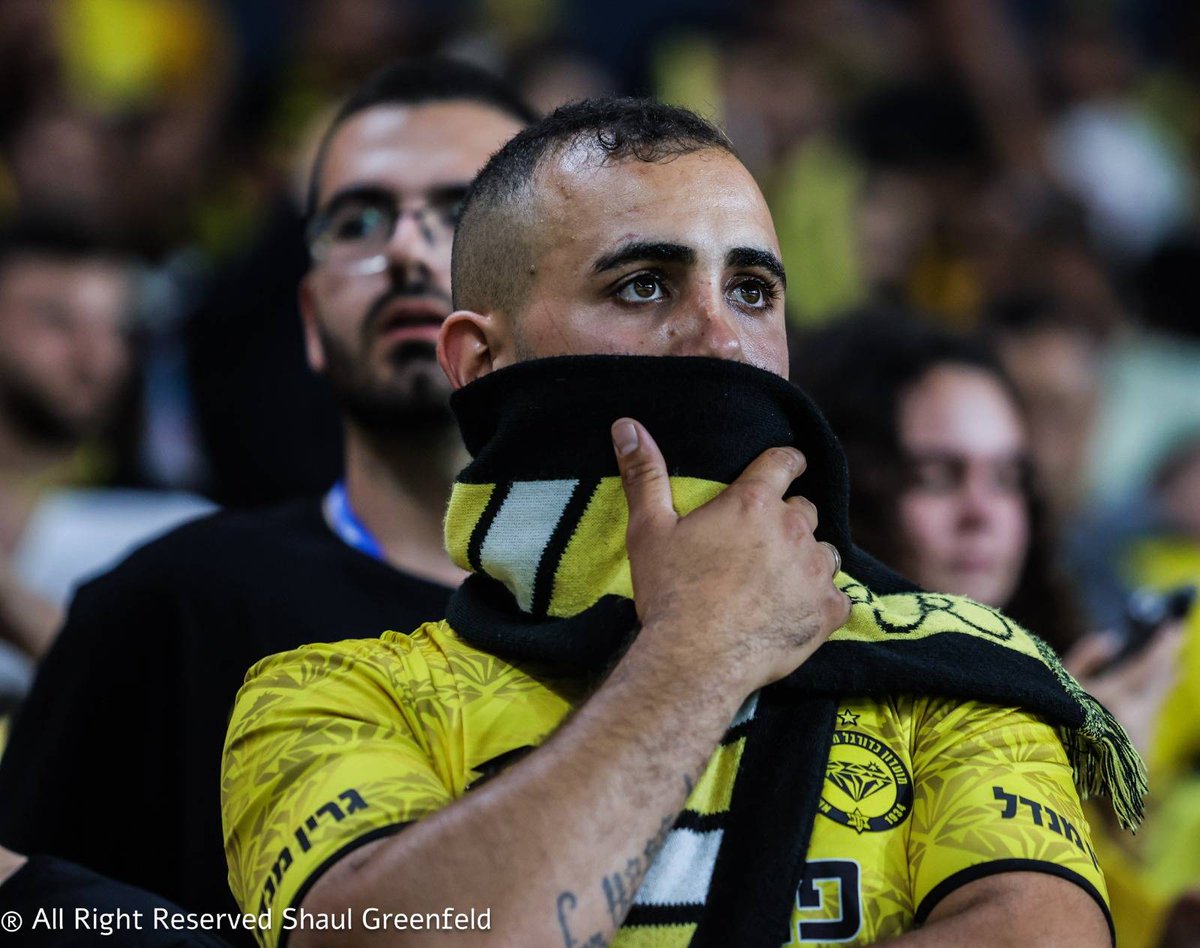 BabaGol_'s tweet photo. The sadness of the losers, Maccabi Netanya, after the 🇮🇱 #StateCupFinal
📸 @shaulig with incredible photos yesterday https://t.co/O8DSWpnBqs