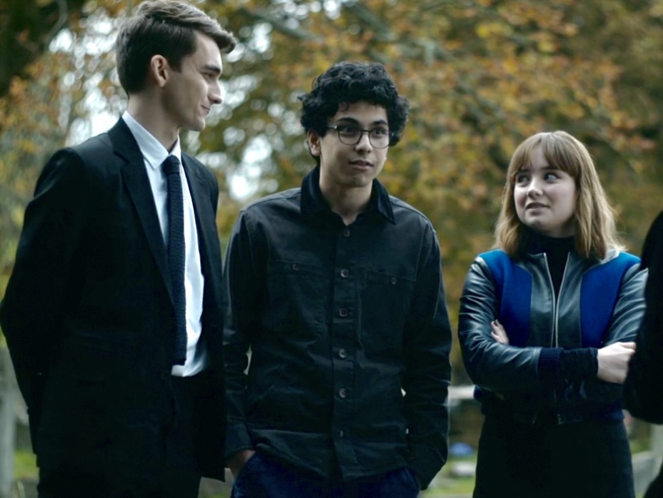 we don't talk about their clothes here enough
Lockwood's shirt buttoned up to the collar? George's jacket? Lucy's book skirt/leggings combo?

these dudes ain't hunting ghosts, they're hunting FASHION 🔥🔥🔥🔥🔥🔥🔥🔥🔥🔥🔥🔥🔥🔥

#BBCforLockwoodandCo #SaveLockwoodandCo