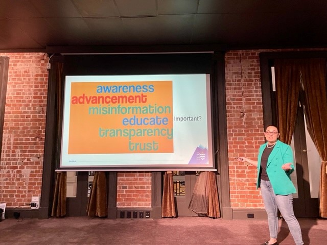 Thanks to <a href="/StudyListening/">Research Listening</a> <a href="/KailaPutter/">Kaila Putter</a> &amp; <a href="/AlisonSheaves/">Alison Sheaves</a> from #JCUPsychology presenting their fantastic research into music, perinatal support and scientific communication at <a href="/pintofscienceAU/">Pint of Science AU</a> last night. Thank you so much for your great efforts in promoting <a href="/JCUCHS/">JCU College of Healthcare Sciences</a> research!