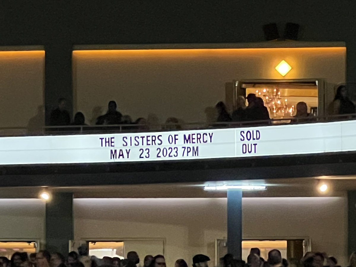 HunterBVideo's tweet image. The Sisters of Mercy are in there somewhere! Got my inner goth on at the Hollywood Palladium tonight. Great show!  #Goth #SistersOfMercy